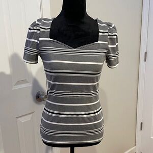 Express Women's blouse in Black and White